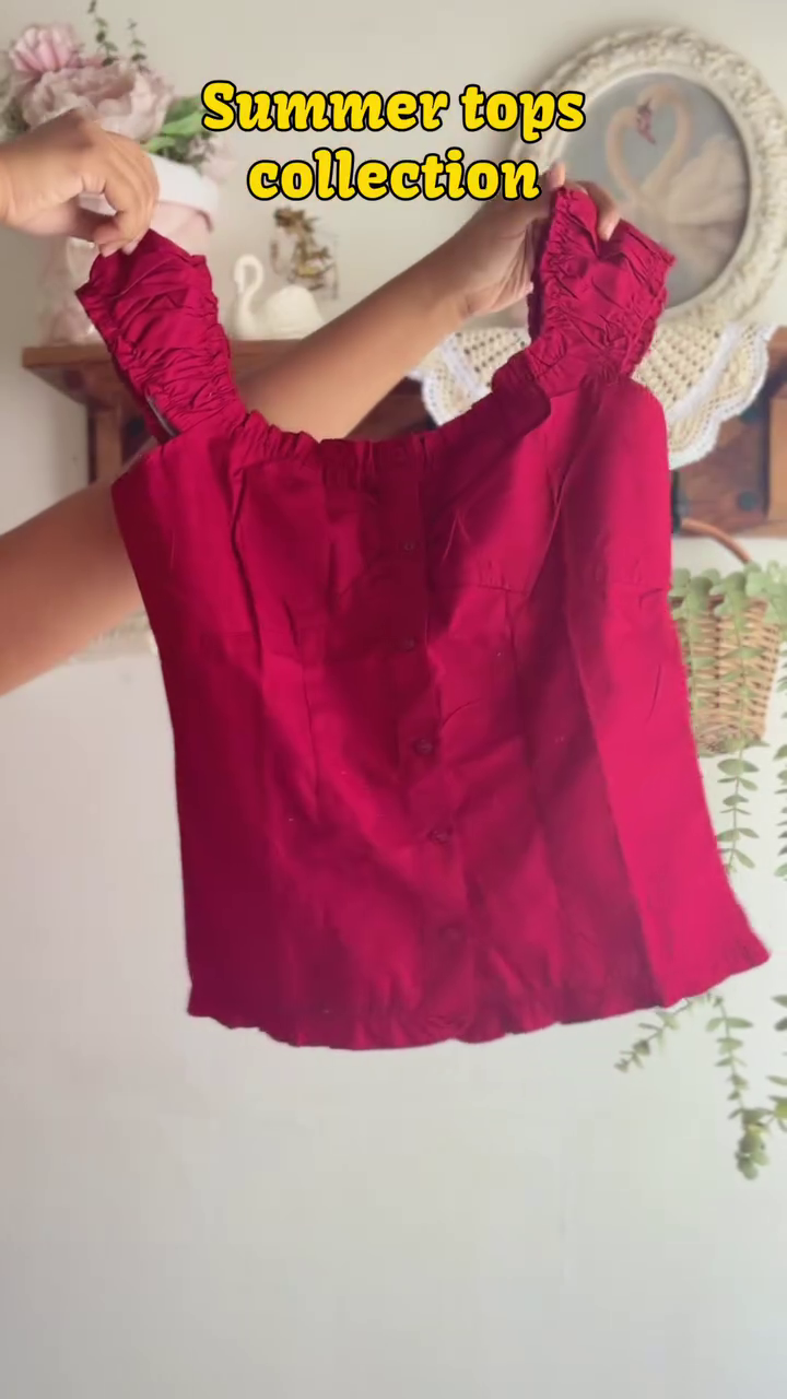 Vintage Lace Blouse – Timeless Feminine Elegance