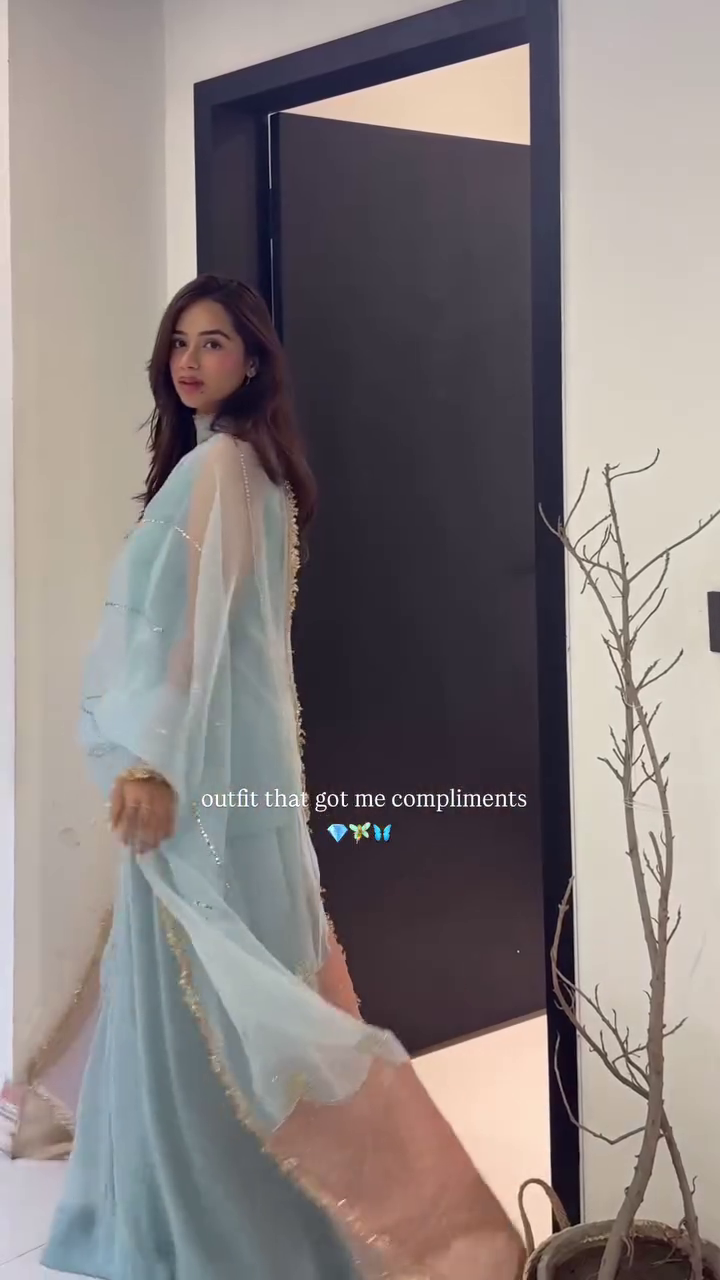 Elegant Pastel Suit Set for a Soft, Graceful Look